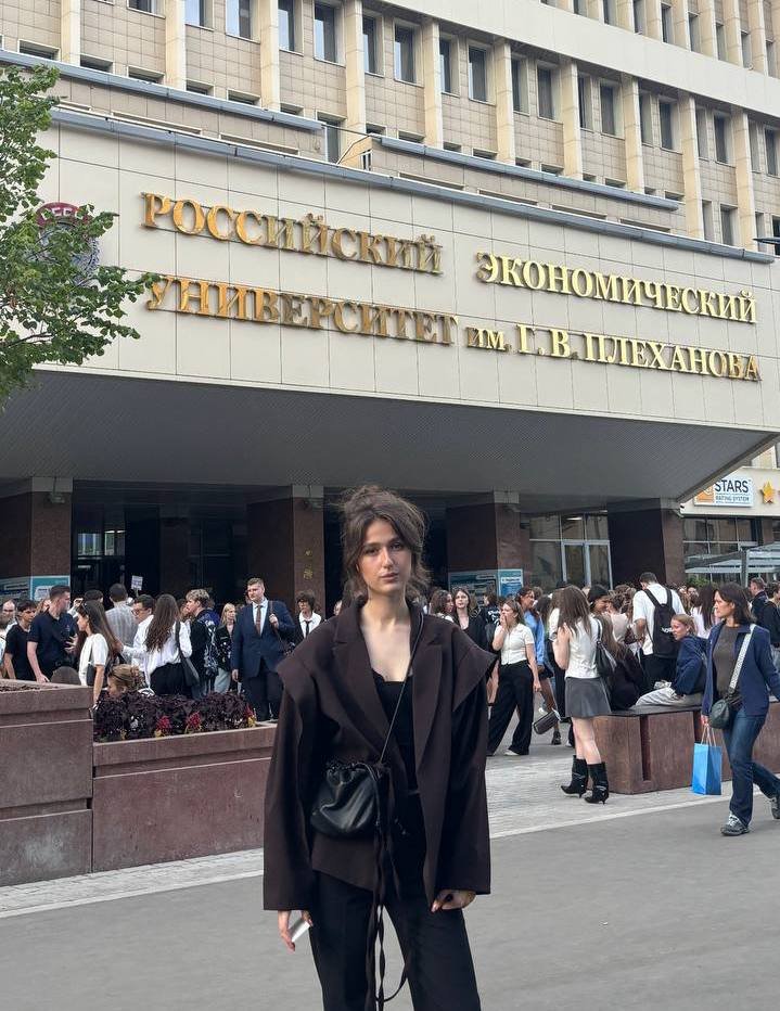 Алина, 97 баллов